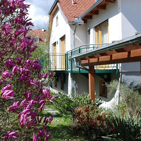 Pension Christina Weiz Exteriör bild